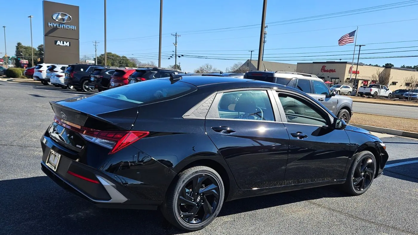 2026 Hyundai ELANTRA Hybrid SEL Sport