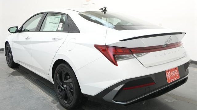 2026 Hyundai ELANTRA Hybrid SEL Sport