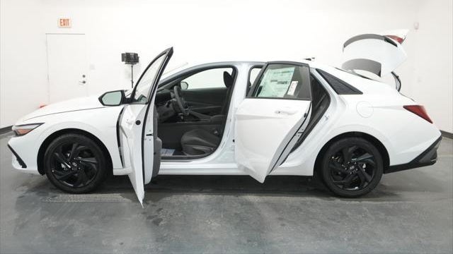 2026 Hyundai ELANTRA Hybrid SEL Sport