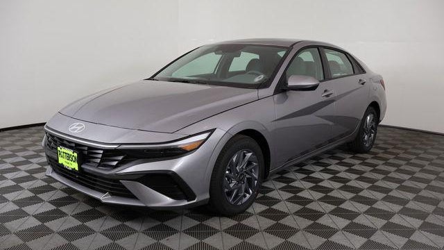 Preowned 2026 Hyundai ELANTRA Hybrid Blue for Sale