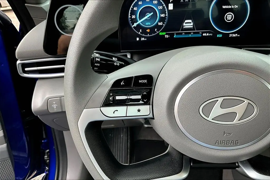 2024 Hyundai Elantra - $22,400