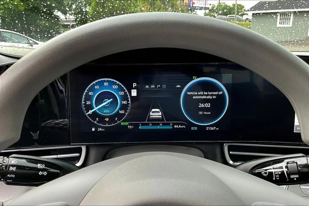 2024 Hyundai Elantra - $22,400