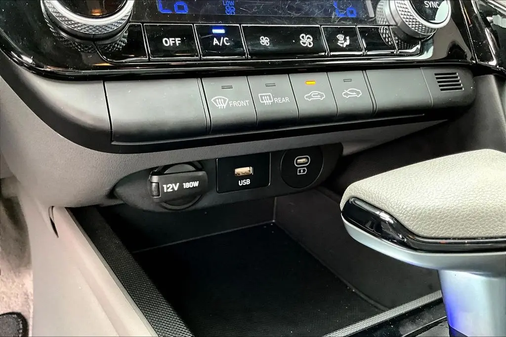 2024 Hyundai Elantra - $22,400