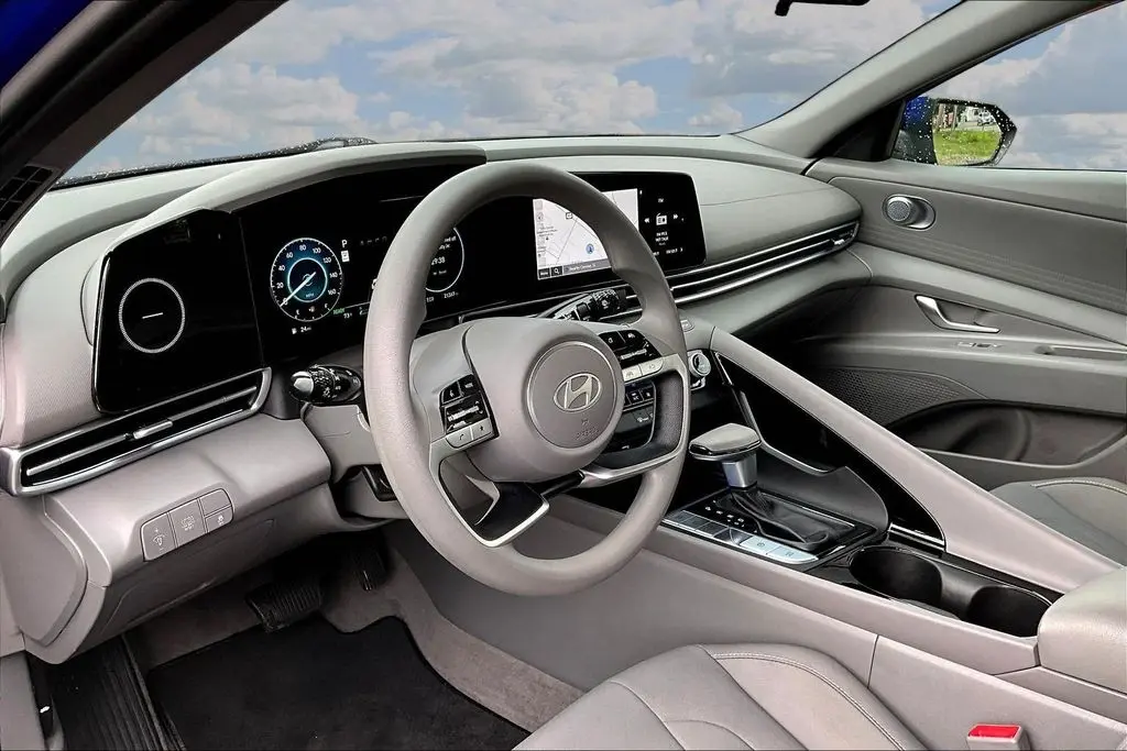 2024 Hyundai Elantra - $22,400