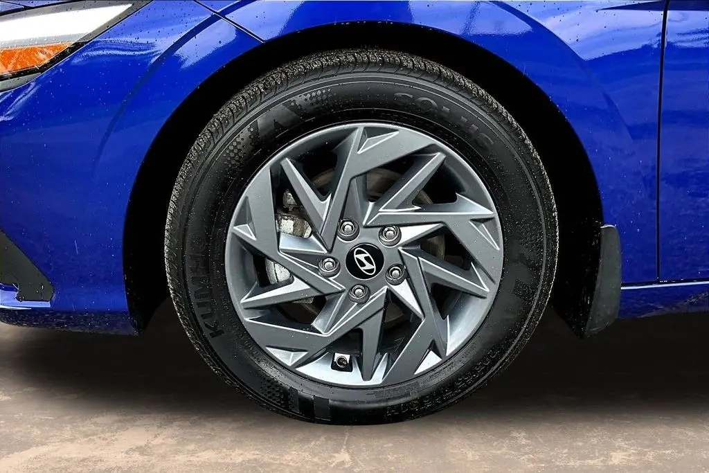 2024 Hyundai Elantra - $22,400