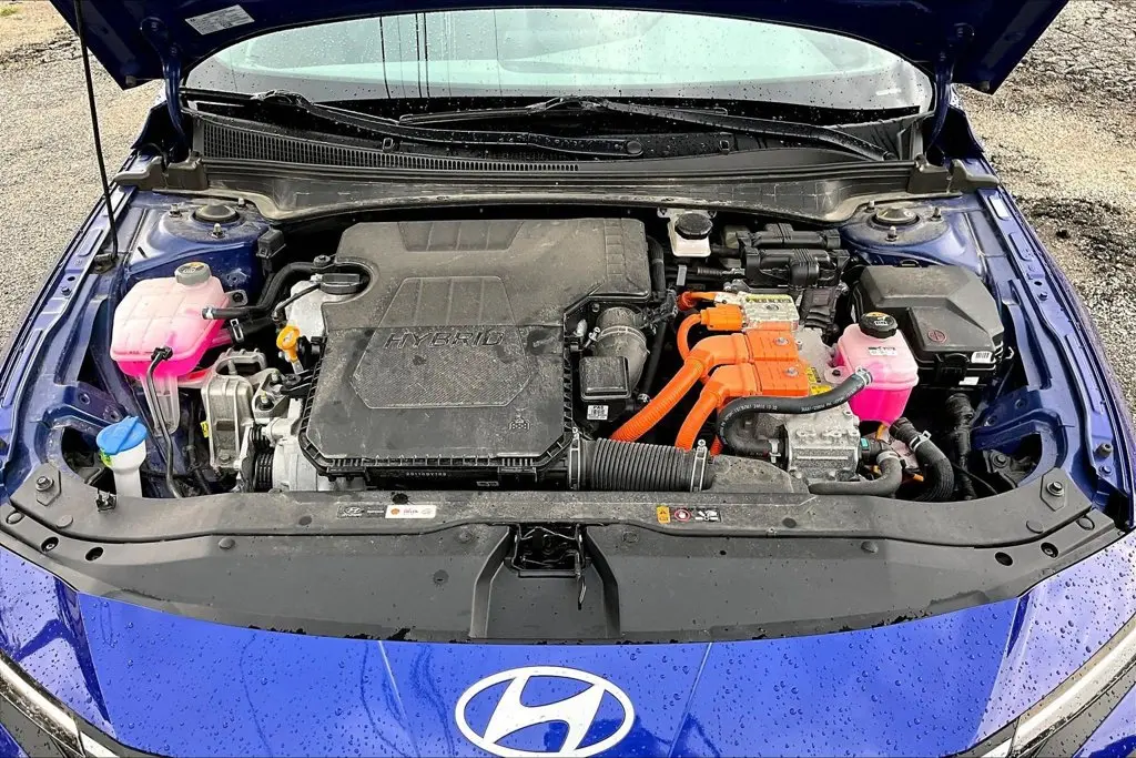 2024 Hyundai Elantra - $22,300
