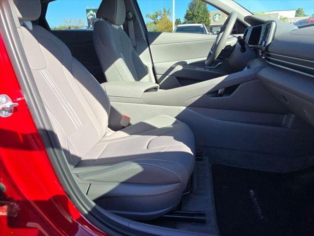 2025 Hyundai Elantra - $23,716