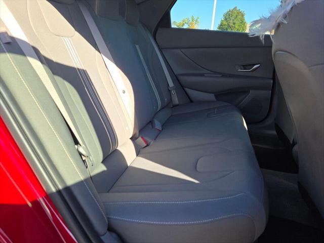 2025 Hyundai Elantra - $23,716