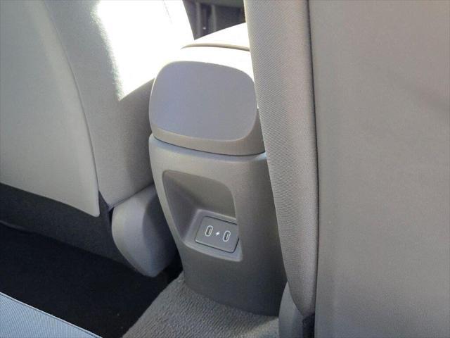 2025 Hyundai Elantra - $23,716