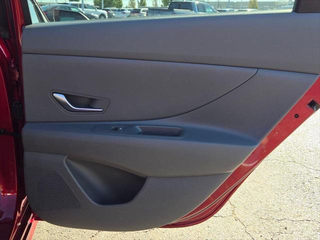 2025 Hyundai Elantra - $23,716