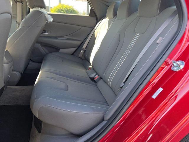 2025 Hyundai Elantra - $23,716