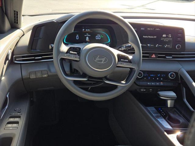 2025 Hyundai Elantra - $23,716