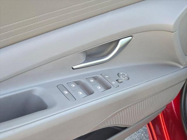 2025 Hyundai Elantra - $23,716