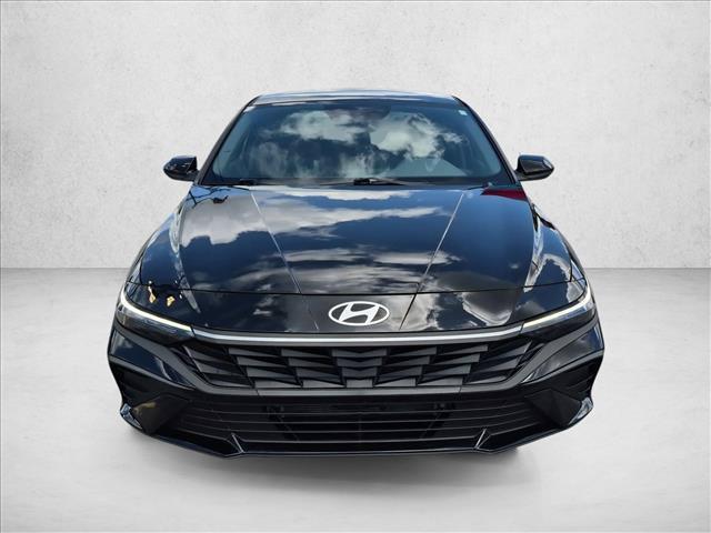 2025 Hyundai Elantra - $24,100