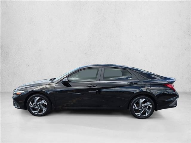 2025 Hyundai Elantra - $24,100