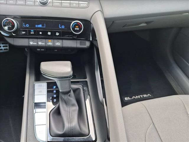 2025 Hyundai Elantra - $24,100