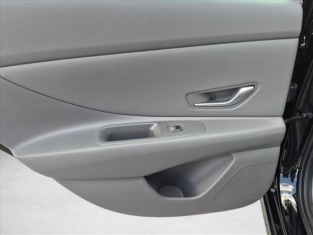 2025 Hyundai Elantra - $24,100