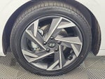 2025 ELANTRA Hybrid Thumbnail 14