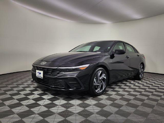 2025 Hyundai Elantra - $25,432