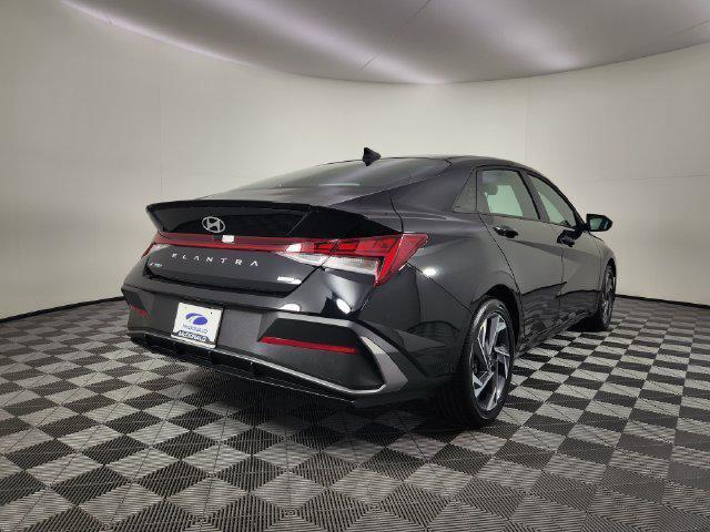 2025 Hyundai Elantra - $25,432