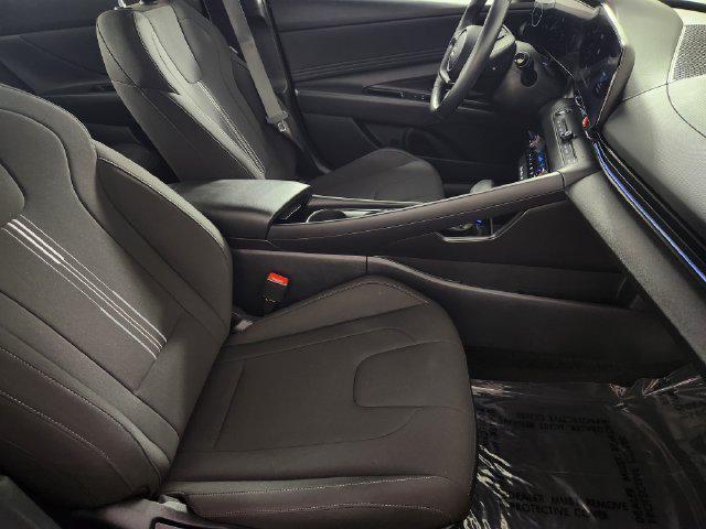 2025 Hyundai Elantra - $25,432