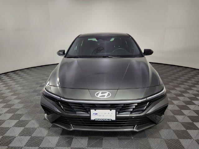 2025 Hyundai Elantra - $25,463