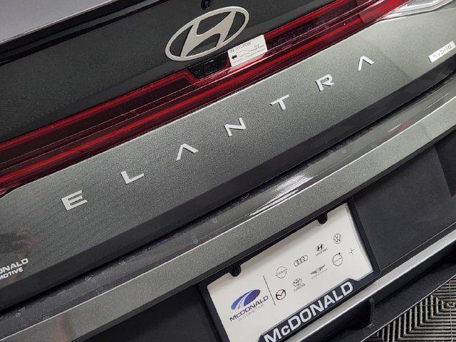 2025 Hyundai Elantra - $25,463