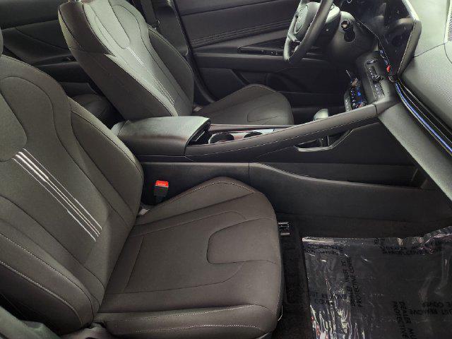 2025 Hyundai Elantra - $25,463