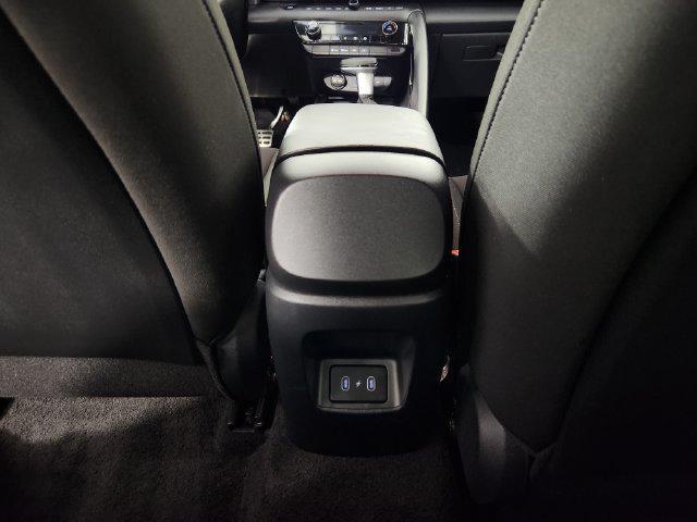 2025 Hyundai Elantra - $25,463