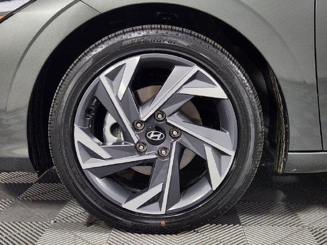 2025 Hyundai Elantra - $25,463