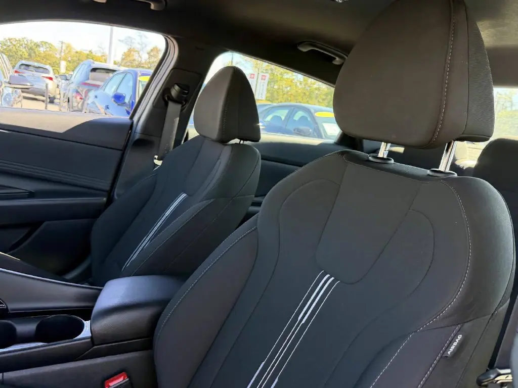 2025 Hyundai Elantra - $24,687