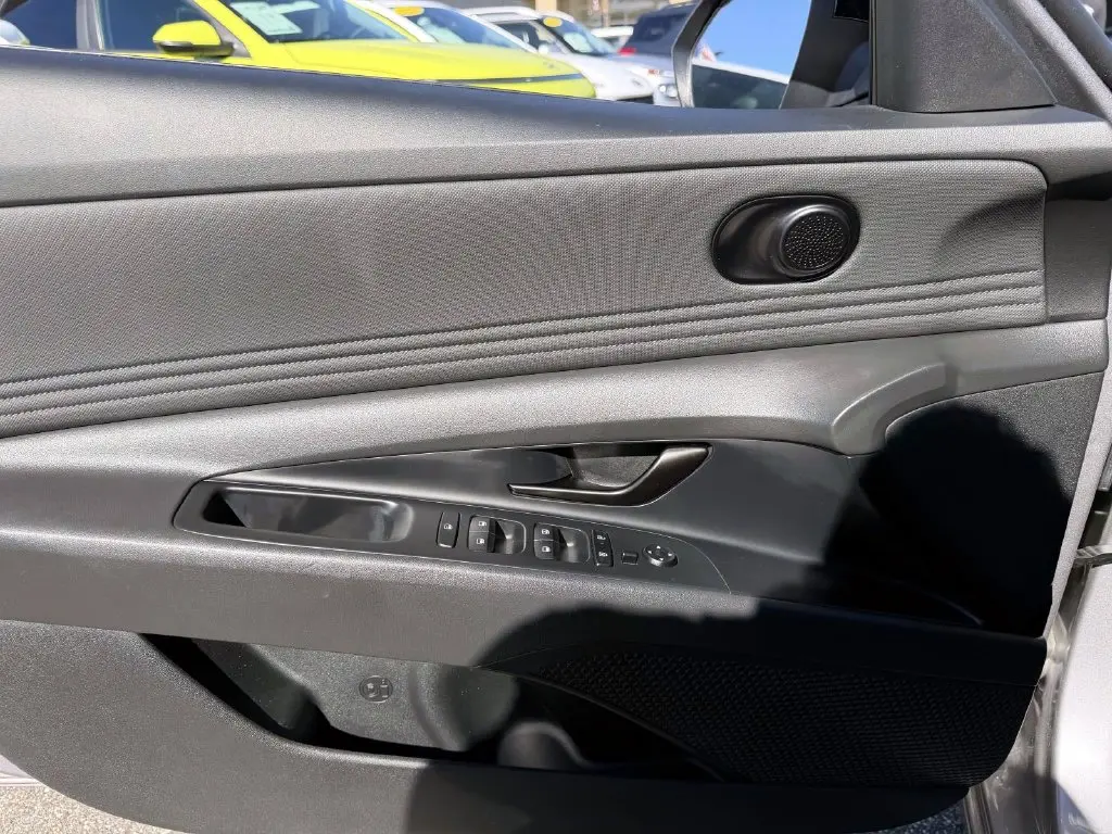 2025 Hyundai Elantra - $24,687