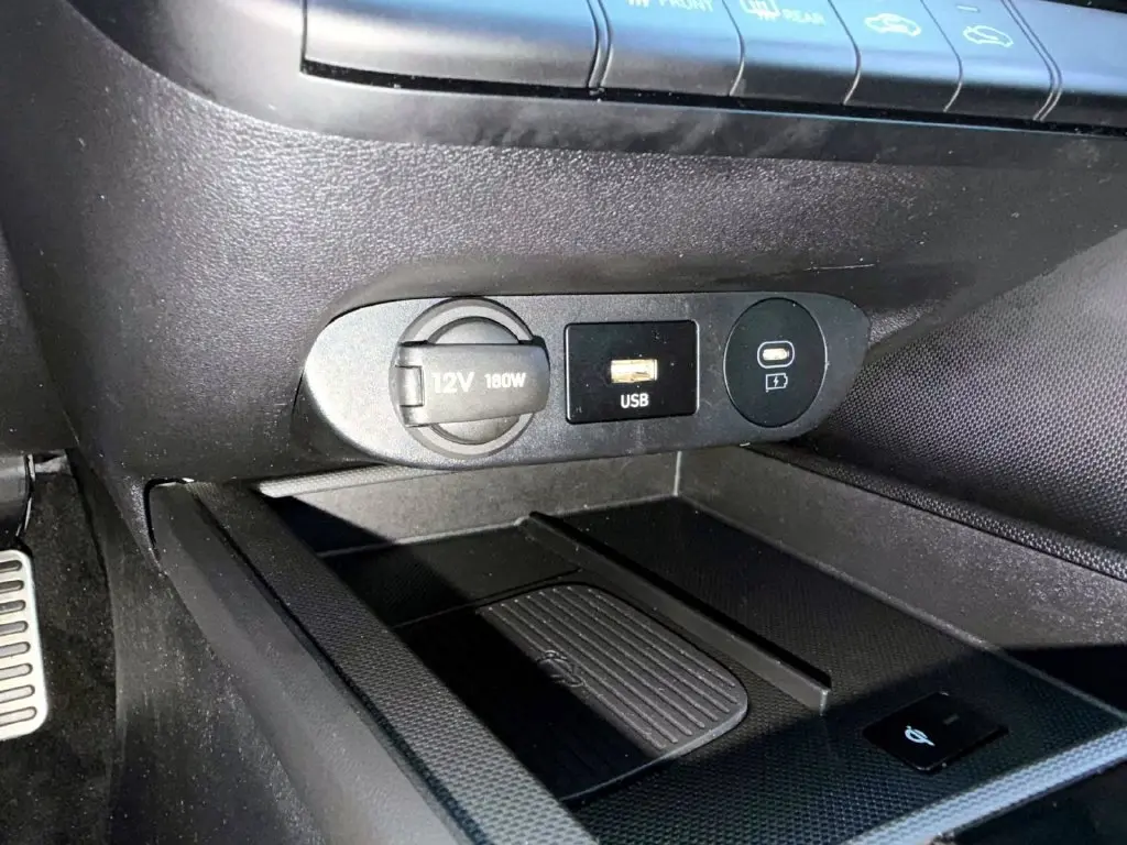 2025 Hyundai Elantra - $24,687