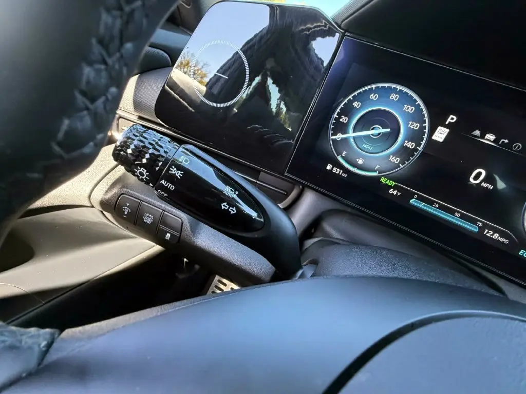 2025 Hyundai Elantra - $24,687