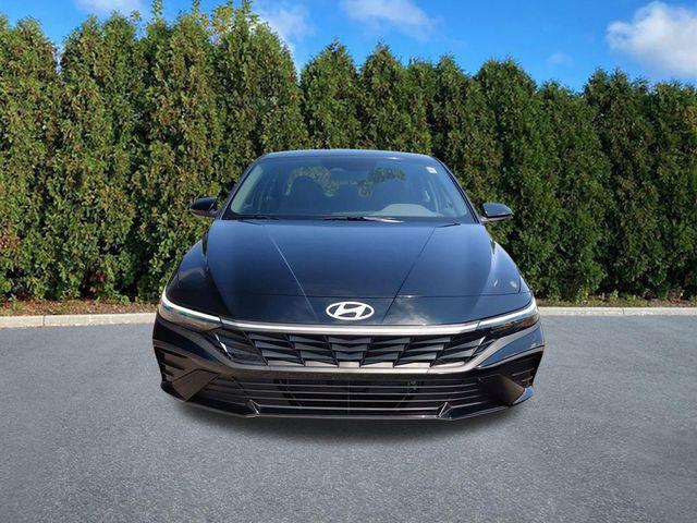 2026 Hyundai Elantra - $25,900