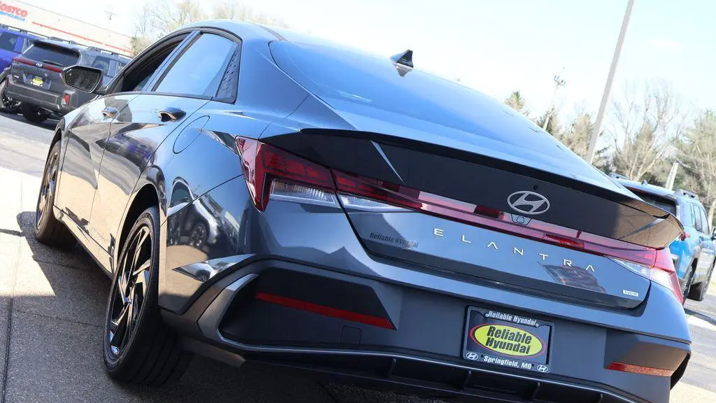2026 Hyundai ELANTRA Hybrid SEL Sport