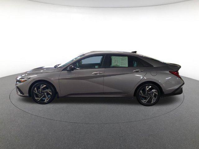 2025 Hyundai Elantra - $21,800