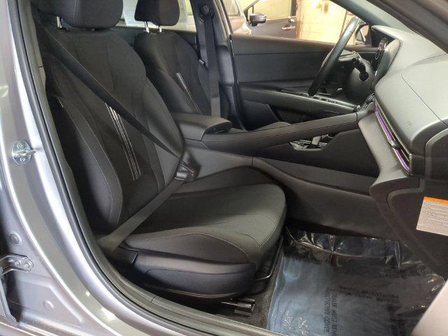 2025 Hyundai Elantra - $21,800