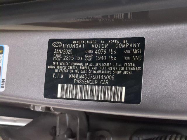 2025 Hyundai Elantra - $21,800