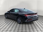 2025 ELANTRA Hybrid Thumbnail 3