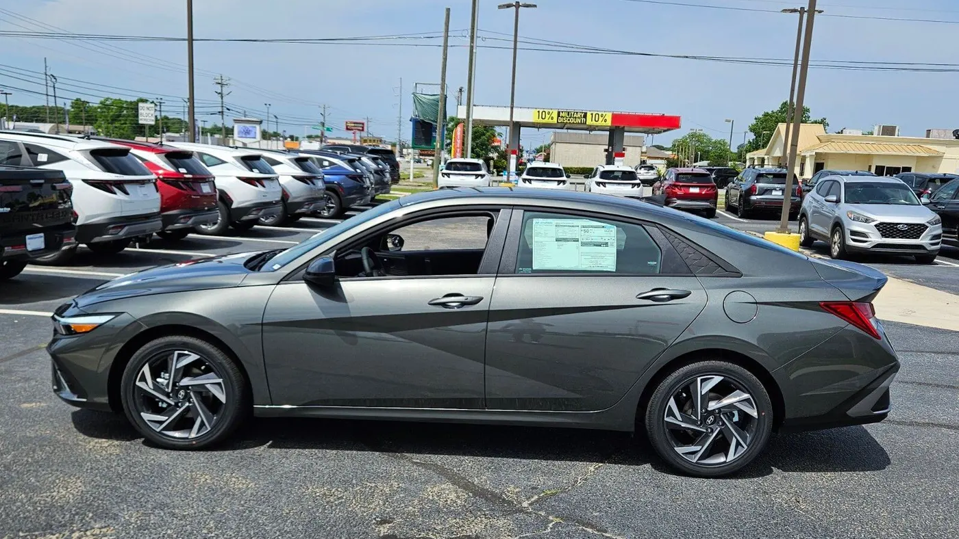 2025 Hyundai ELANTRA Hybrid SEL Sport