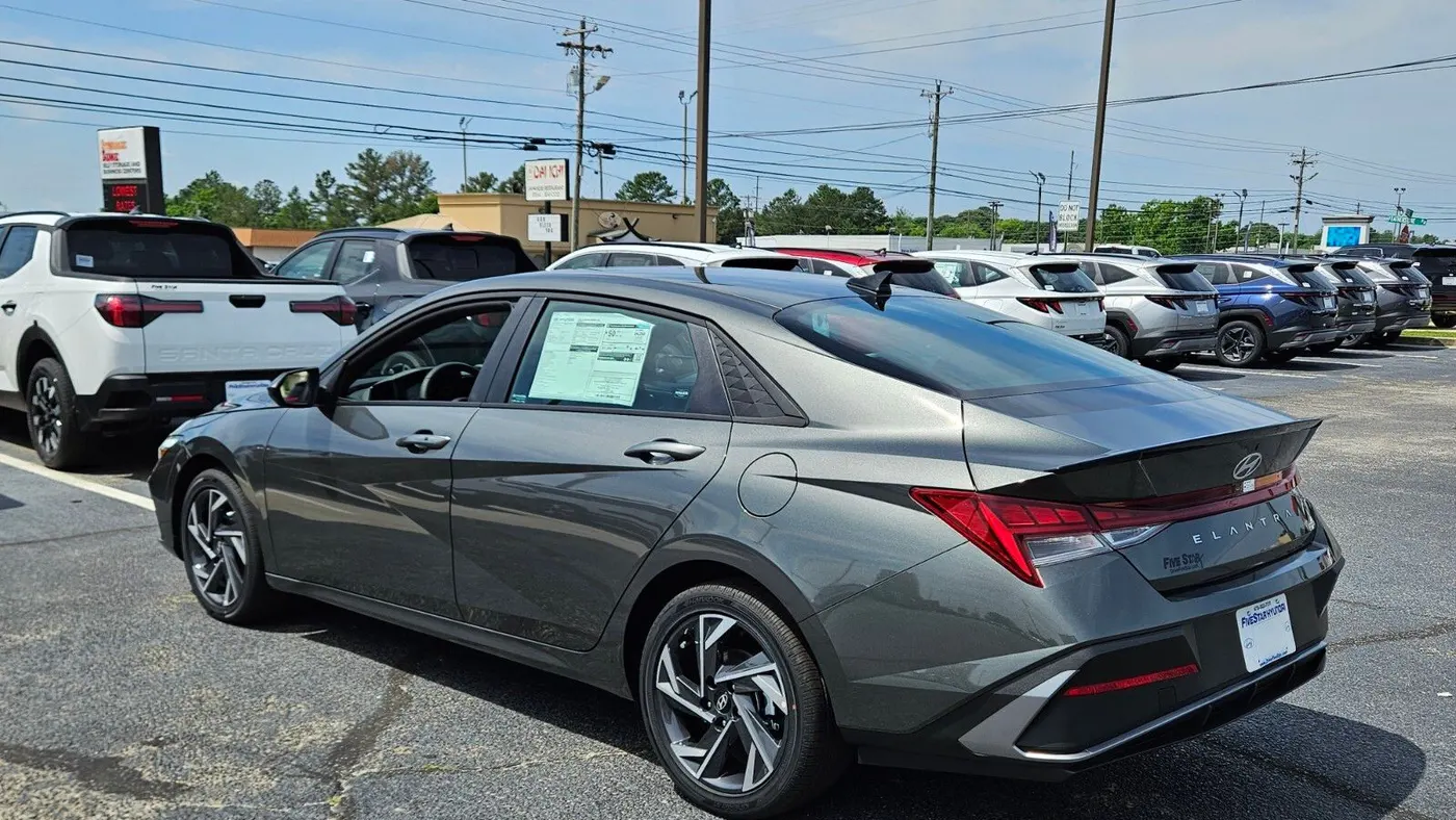 2025 Hyundai ELANTRA Hybrid SEL Sport