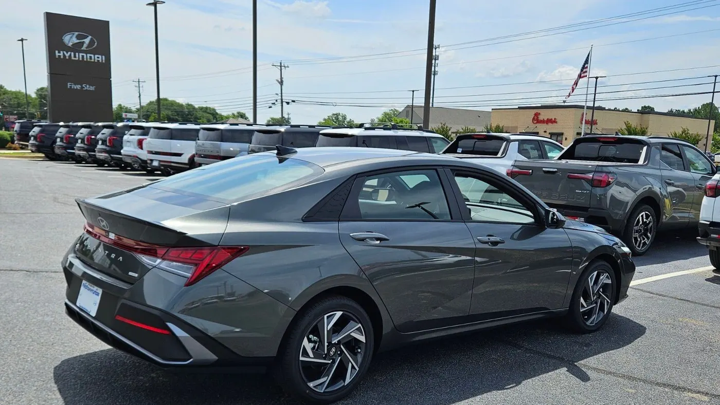 2025 Hyundai ELANTRA Hybrid SEL Sport