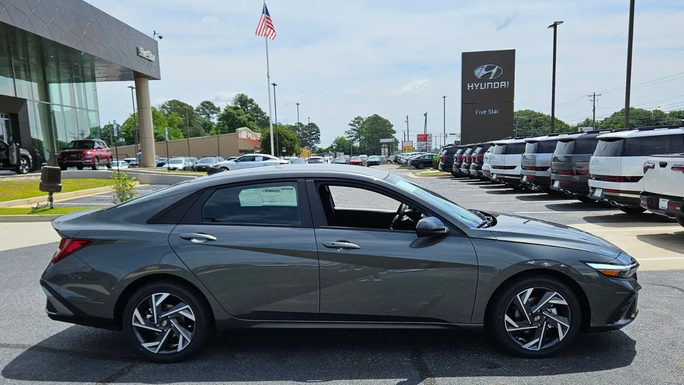 2025 Hyundai ELANTRA Hybrid SEL Sport