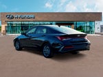 2025 ELANTRA Hybrid Thumbnail 5