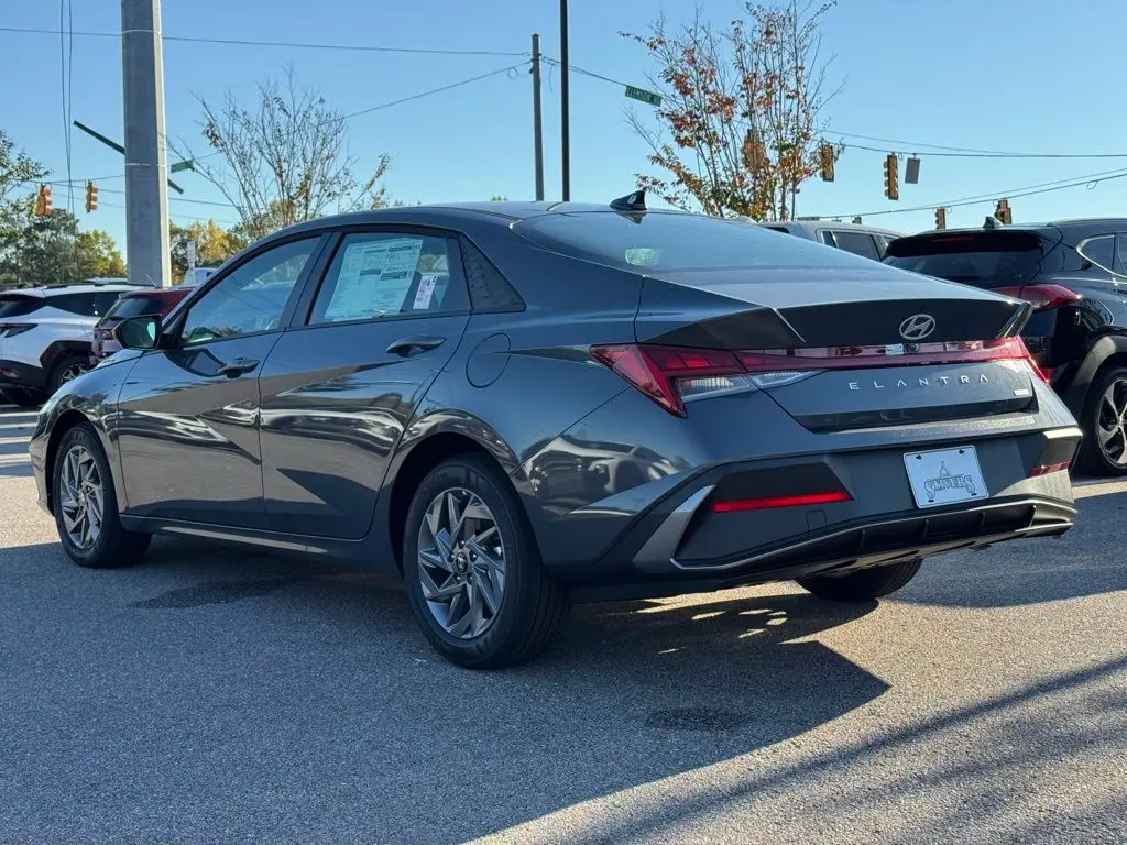 2026 Hyundai Elantra - $26,703