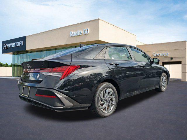 2026 Hyundai Elantra - $24,674