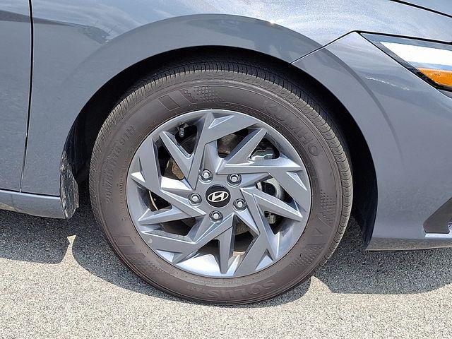 2026 Hyundai Elantra - $25,500