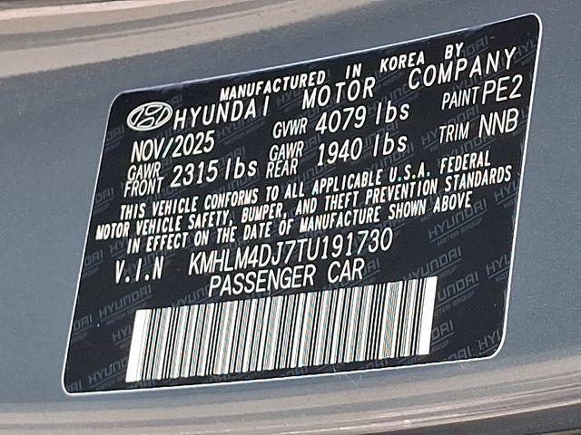 2026 Hyundai Elantra - $25,500
