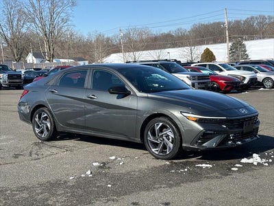 2025 Hyundai Elantra Hybrid SEL Sport 4DR Sedan